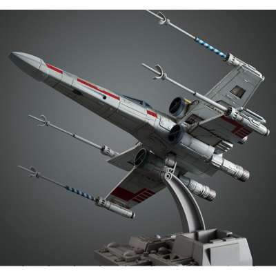 Revell: Набор для сборки ''Звездный истребитель X-Wing''